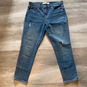 Gap girlfriend jeans - size 29